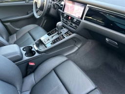 Porsche Macan T AWD 2026