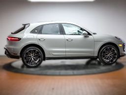 Porsche Macan T AWD 2026