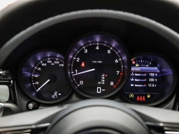 Porsche Macan T AWD 2026