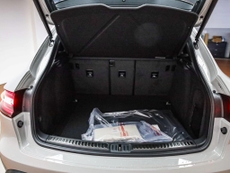 Porsche Macan T AWD 2026