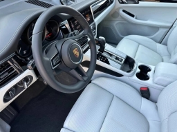 Porsche Macan T AWD 2026