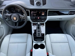 Porsche Macan T AWD 2026