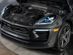 Porsche Macan Base AWD 2025