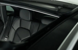 Porsche Macan Base AWD 2025