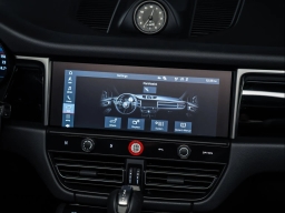 Porsche Macan Base AWD 2025