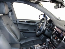 Porsche Macan T AWD 2026