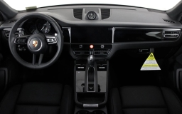 Porsche Macan T AWD 2026