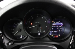 Porsche Macan T AWD 2026