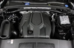 Porsche Macan T AWD 2026