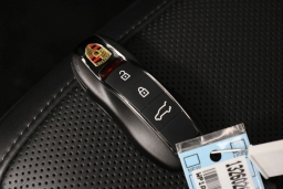 Porsche Macan T AWD 2026