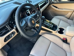 Porsche Macan T AWD 2026