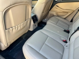 Porsche Macan T AWD 2026