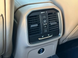 Porsche Macan T AWD 2026