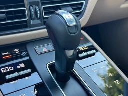 Porsche Macan T AWD 2026