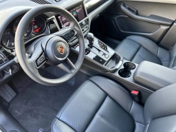 Porsche Macan T AWD 2026