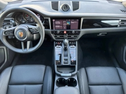 Porsche Macan T AWD 2026