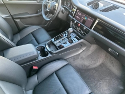 Porsche Macan T AWD 2026