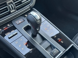 Porsche Macan T AWD 2026