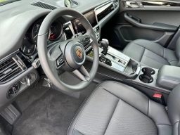 Porsche Macan T AWD 2026