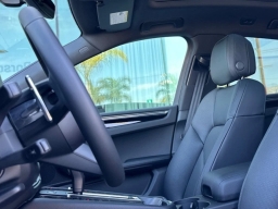 Porsche Macan T AWD 2026