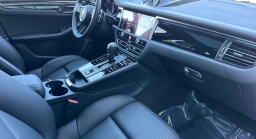 Porsche Macan T AWD 2026