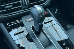 Porsche Macan T AWD 2026