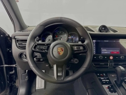 Porsche Macan T AWD 2026