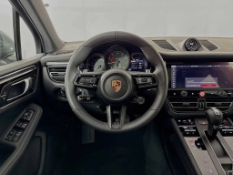 Porsche Macan T AWD 2026