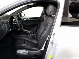 Porsche Macan T AWD 2026