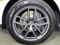 Porsche Macan T AWD 2026