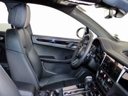 Porsche Macan T AWD 2026