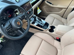 Porsche Macan T AWD 2026