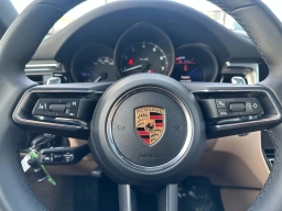 Porsche Macan T AWD 2026