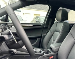 Porsche Macan T AWD 2026