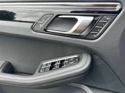 Porsche Macan T AWD 2026