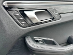 Porsche Macan T AWD 2026