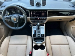 Porsche Macan T AWD 2026