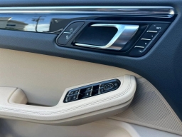 Porsche Macan T AWD 2026