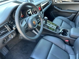 Porsche Macan T AWD 2026