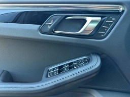 Porsche Macan T AWD 2026