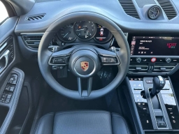 Porsche Macan T AWD 2026