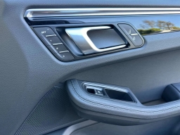 Porsche Macan T AWD 2026