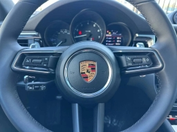 Porsche Macan T AWD 2026