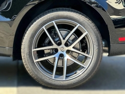 Porsche Macan T AWD 2026