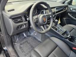 Porsche Macan T AWD 2026