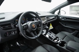 Porsche Macan T AWD 2026