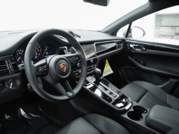 Porsche Macan T AWD 2026