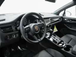 Porsche Macan T AWD 2026