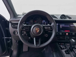 Porsche Macan T AWD 2025