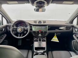 Porsche Macan T AWD 2025